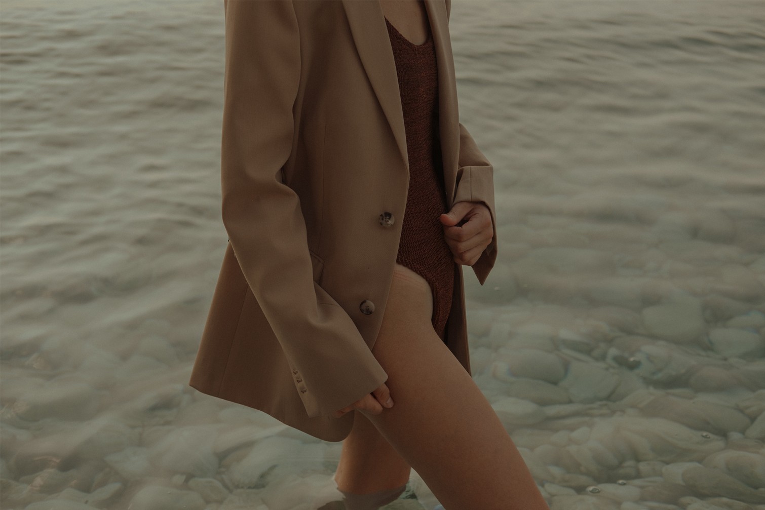 Fashion Frontier: Flicka Elisa in Albania - 4