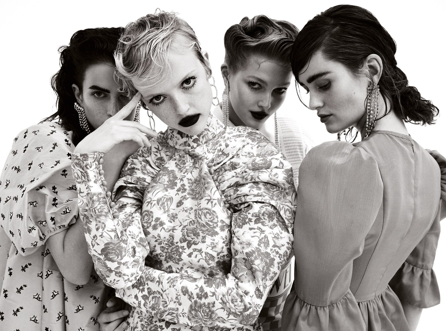 BACKSTAGE GLAMOUR - 1