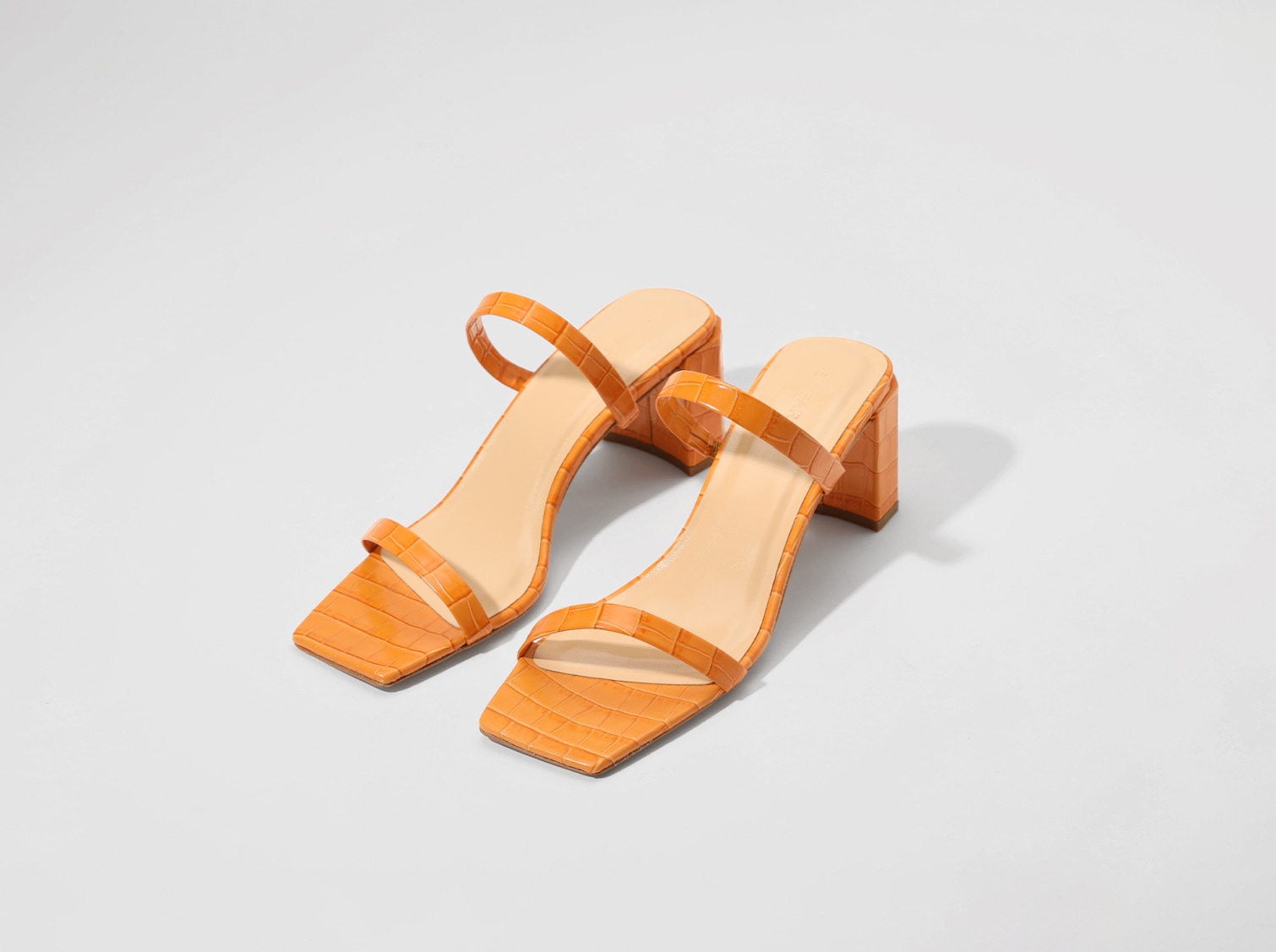 BY FAR x LVR：发布会现场直播 - 5