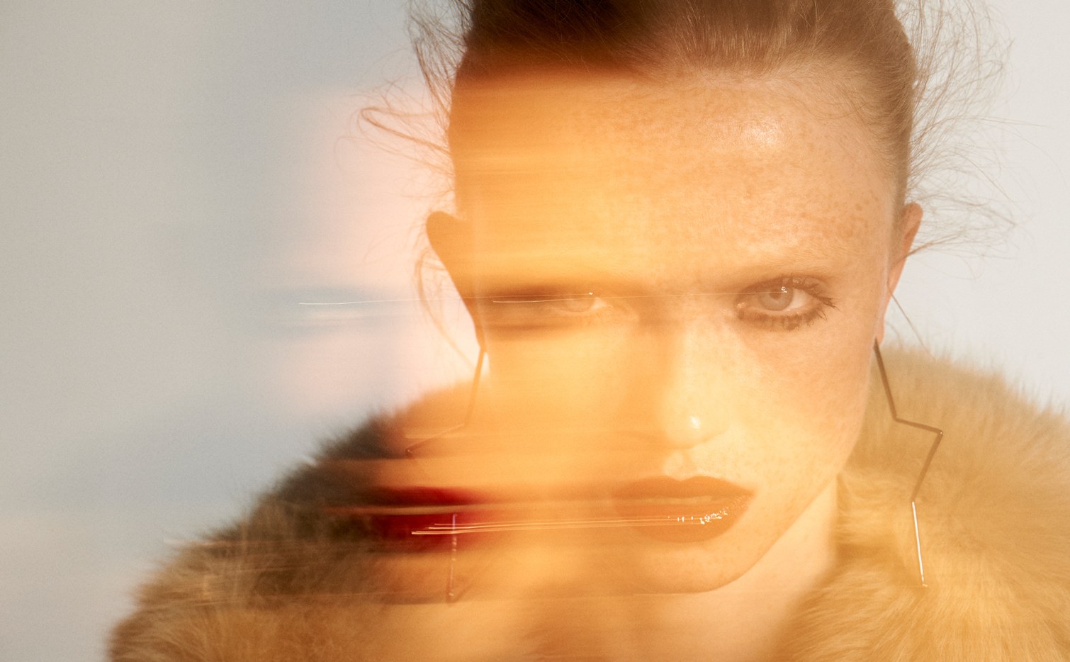 Beauty Slides: Trending Makeup Looks - 4