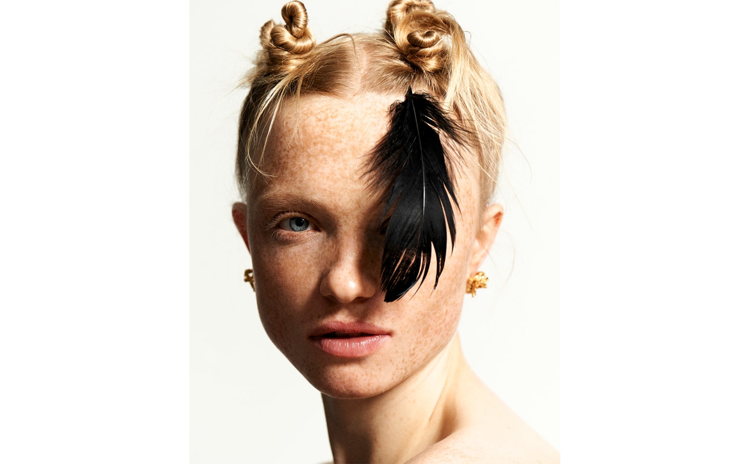 Beauty Slides: Trending Makeup Looks - 5