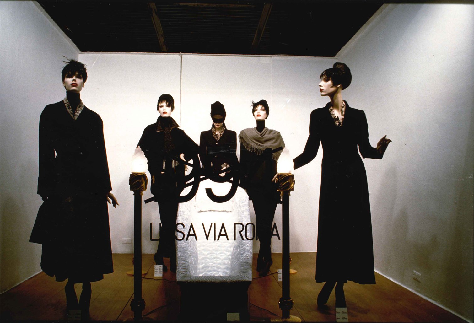 Lorenzo Gemma, der kreative Kopf hinter den Schaufenstern von LuisaViaRoma - LVR Mag_Lorenzo Gemma_11