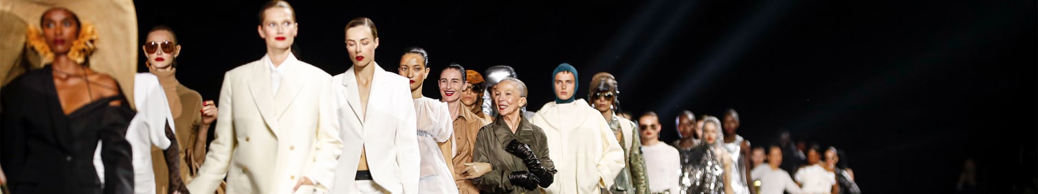 Personal Shopping Service - Desk-hero-banner