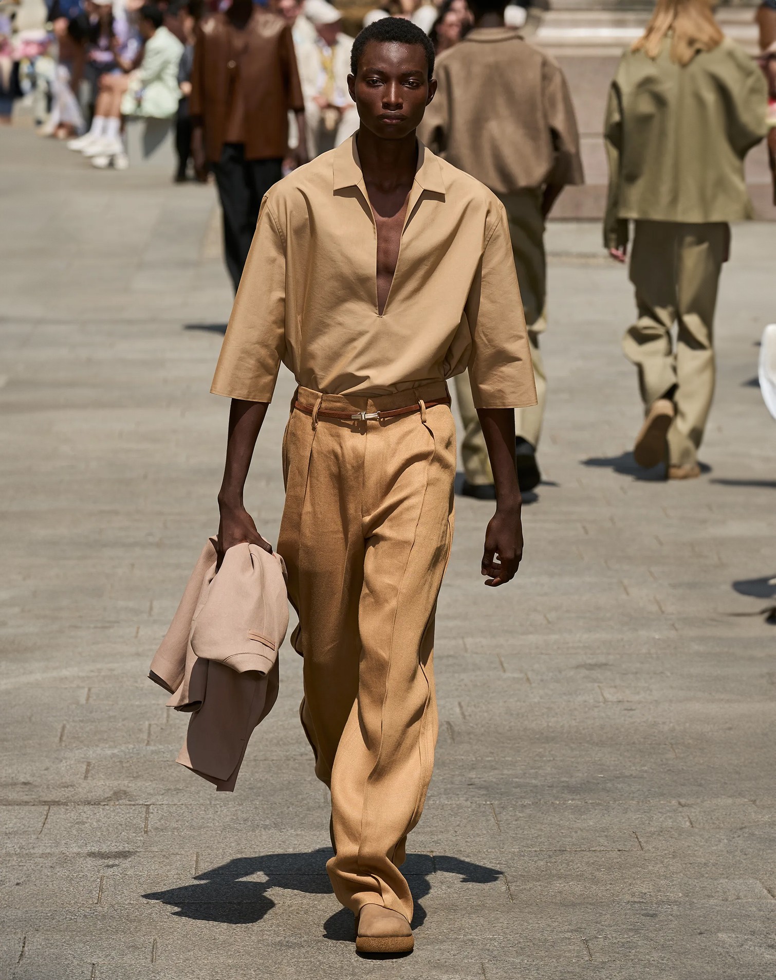 Total Linen Look on runways