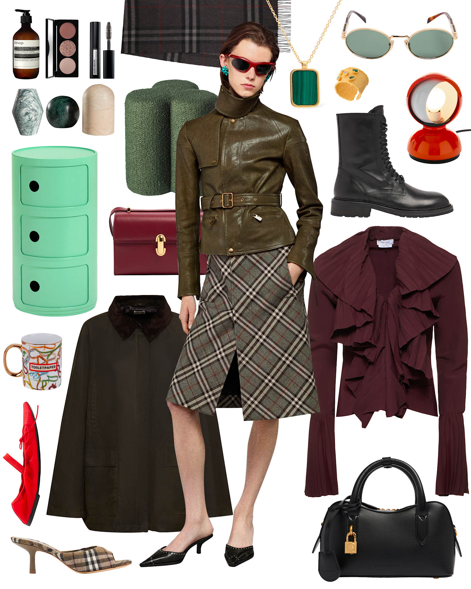 Model in einem Look im typischen Londoner Stil, umgeben von britischen Fashion-, Beauty- und Wohndesign-Objekten