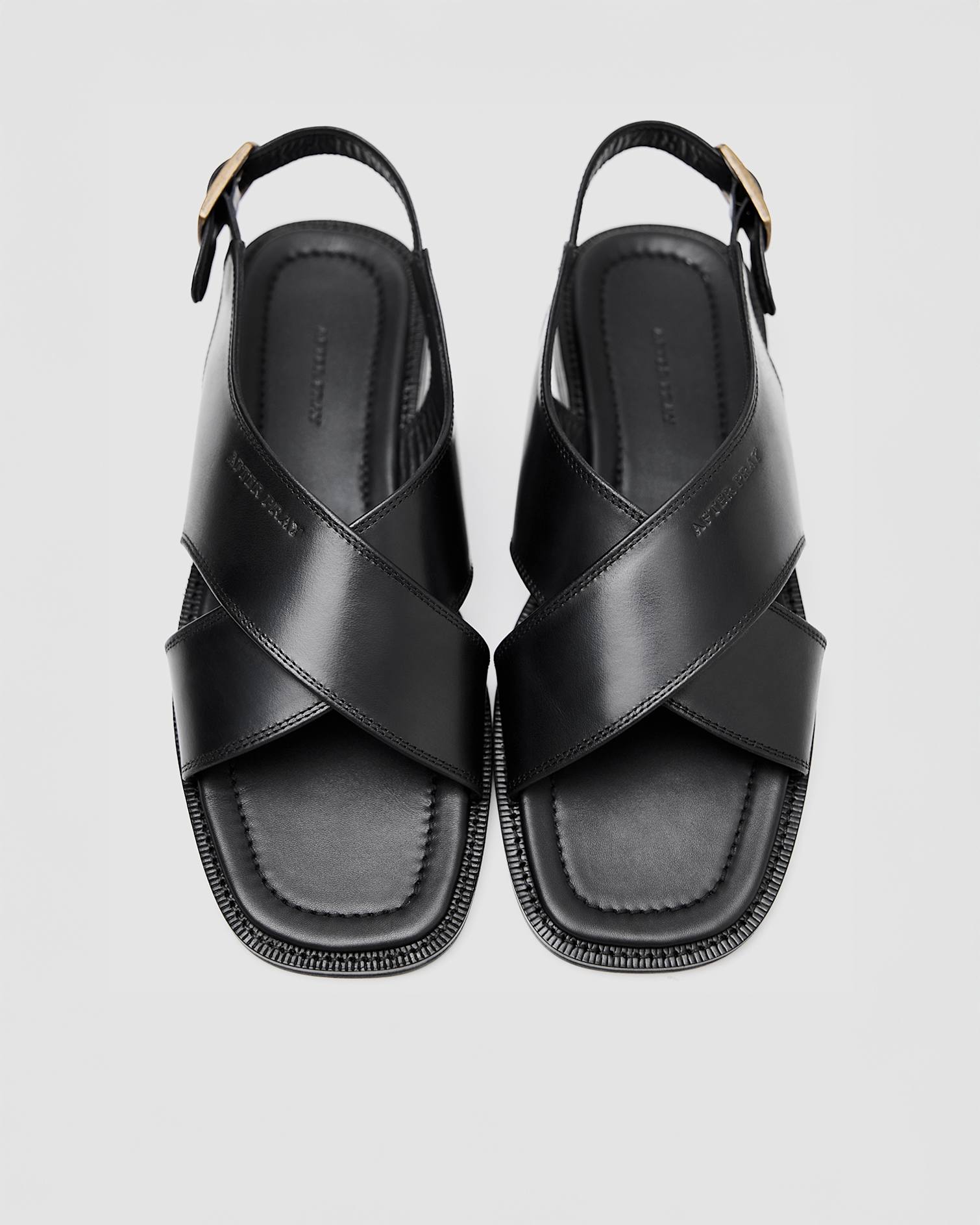 LVR_Shoppable2025_Man_immagini_prodotto_sotto Live – 23042025 - scheda-prodotto-sandals